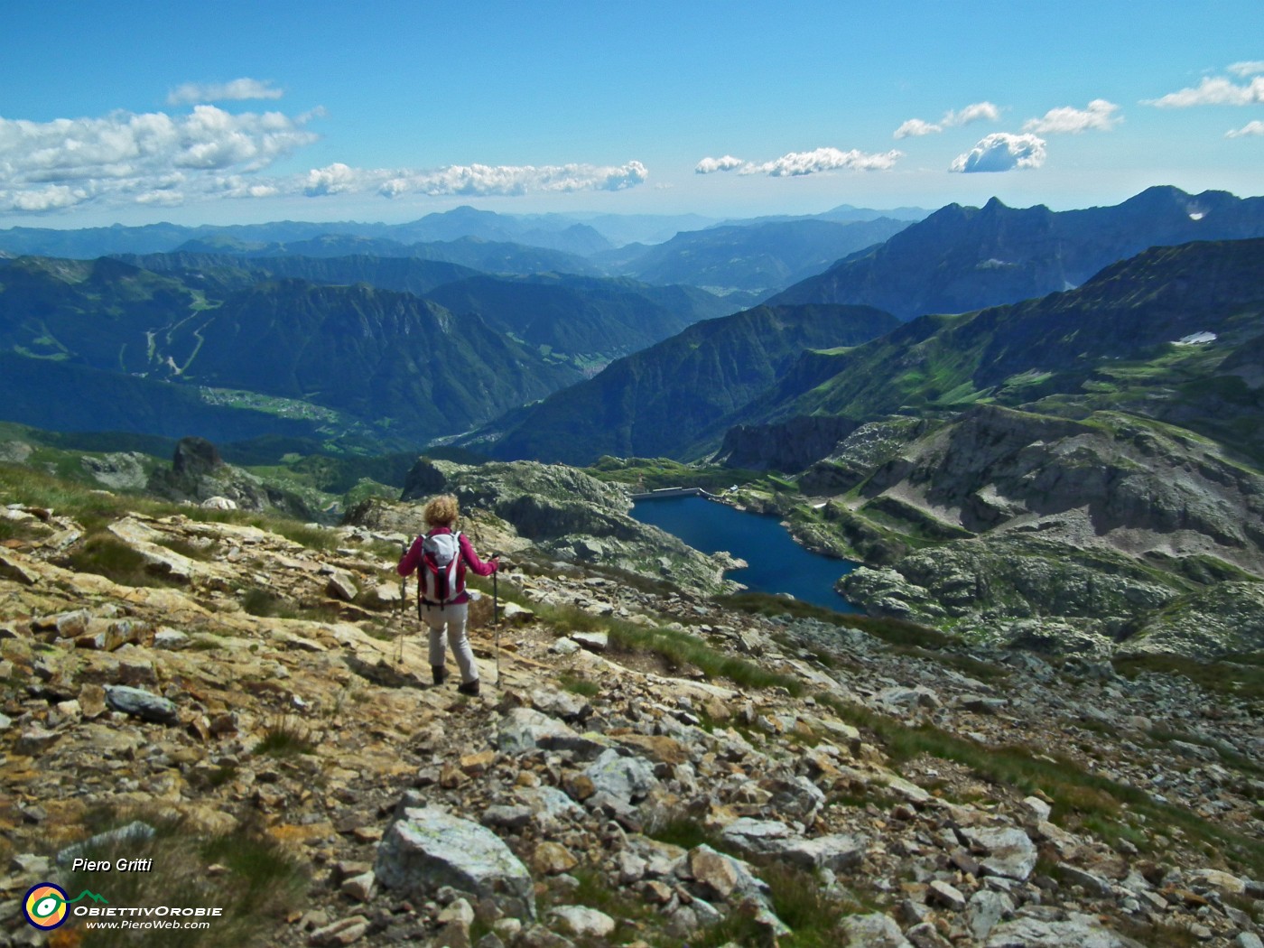 80 Scendiamo con vista sul Lago Nero....JPG